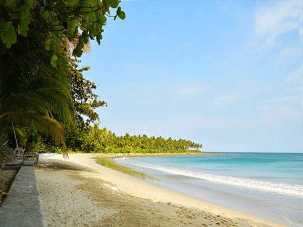 Pantai Ciputih Beach Resort