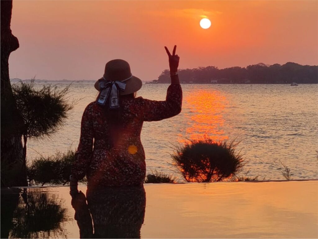 Cottage menghadap ke laut di pulau bidadari