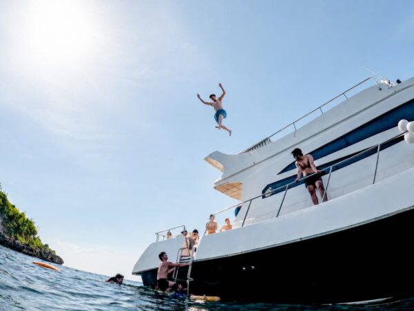 Sewa Kapal Yacht di Bali